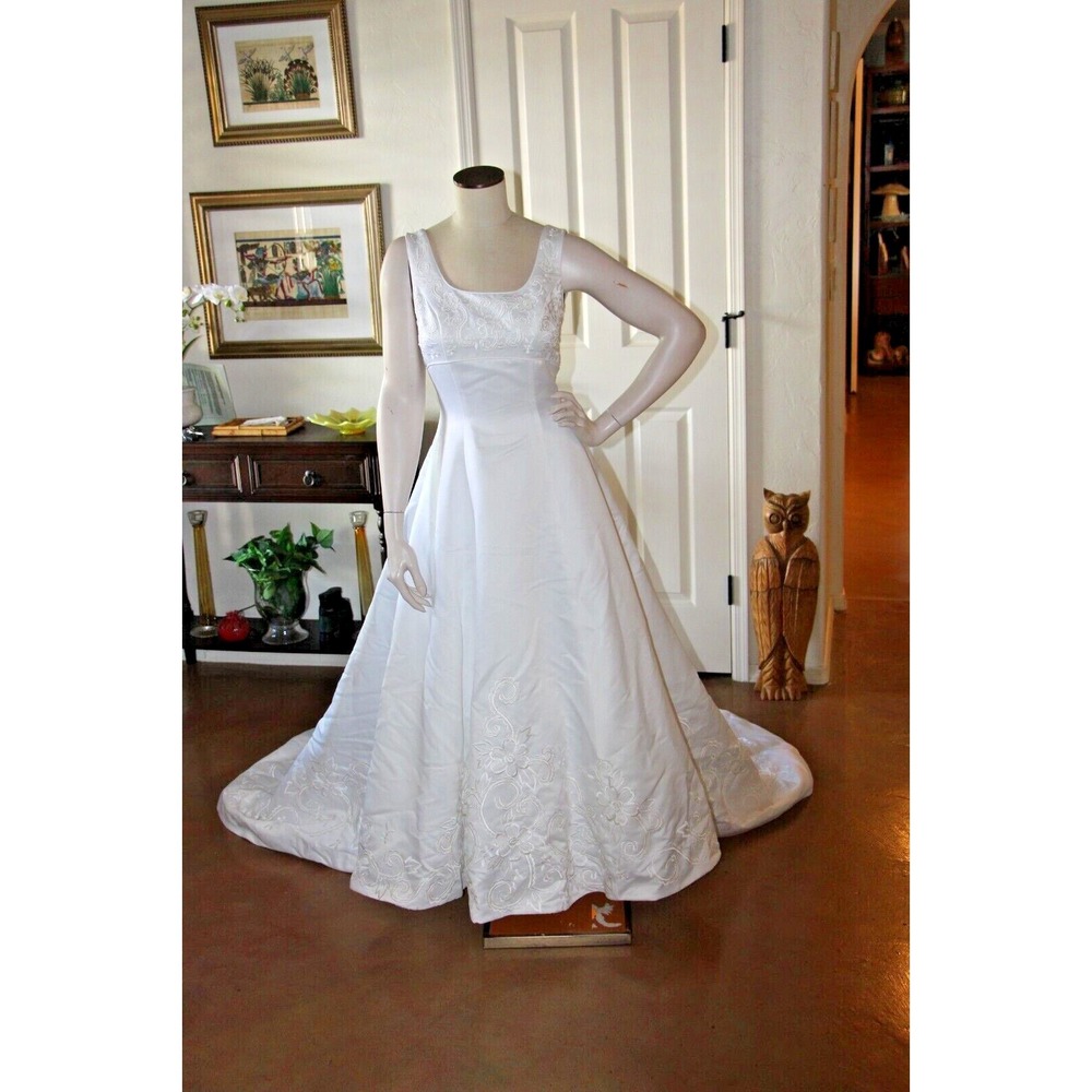GLORIA VANDERBILT Wedding Dress Classic A-Line Empire Sleeveless Square Neck S 8